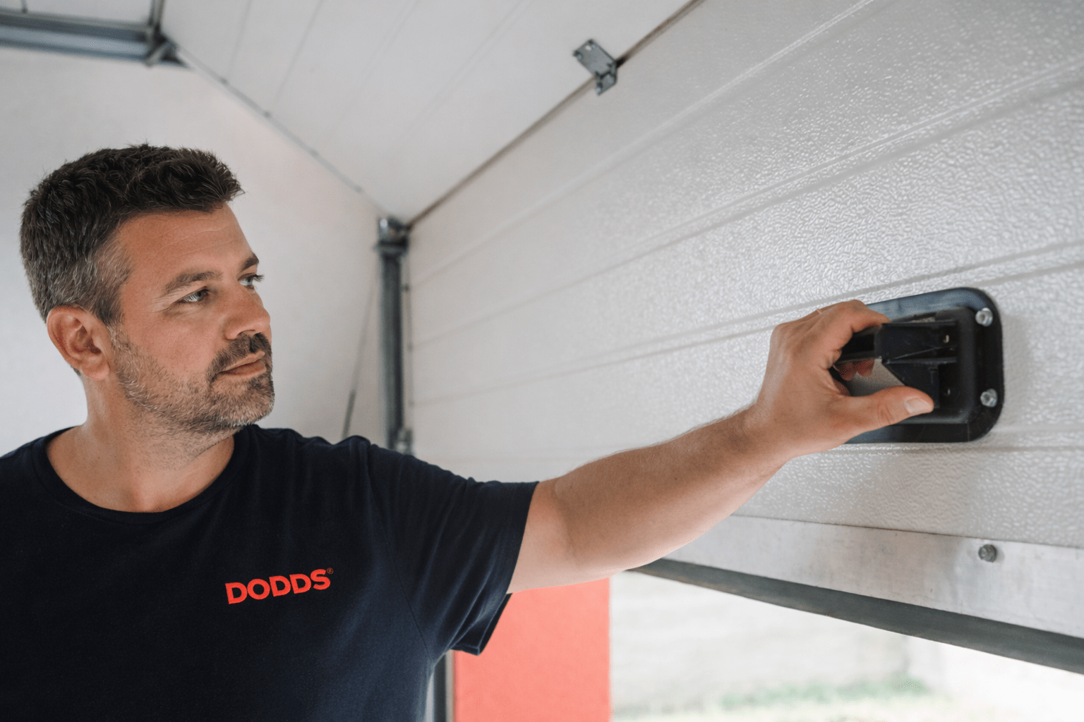 What Are The Benefits of Replacing an Old Garage Door?
